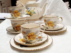 Vintage Yellow Rose Teaset for 4