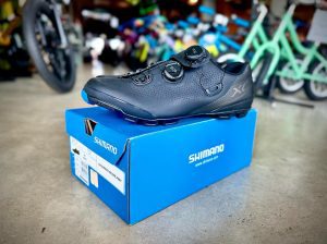 OFF-ROAD RACING SHOES FOR COMFORT AND MAXIMUM PERFORMANCE